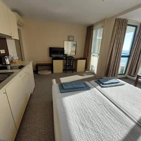 Berlin Golden Altın Kumlar